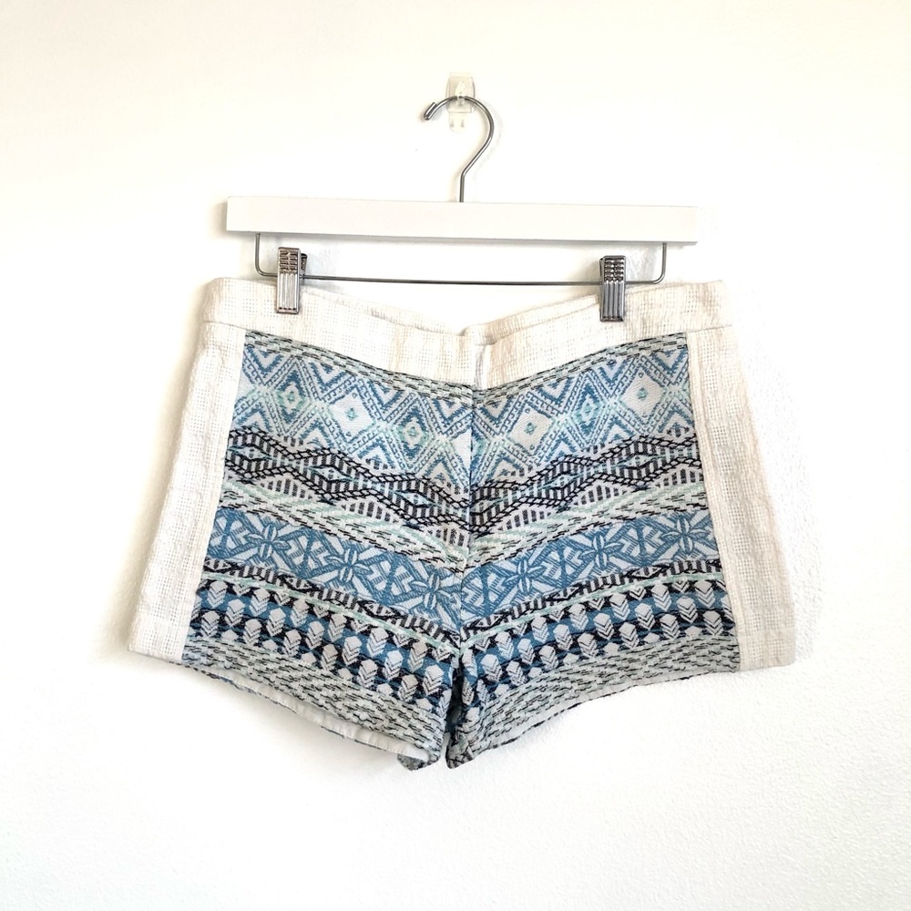 Francesca’s Quinn Blue / White Mixed Pattern Shorts Size Medium Boho Beach